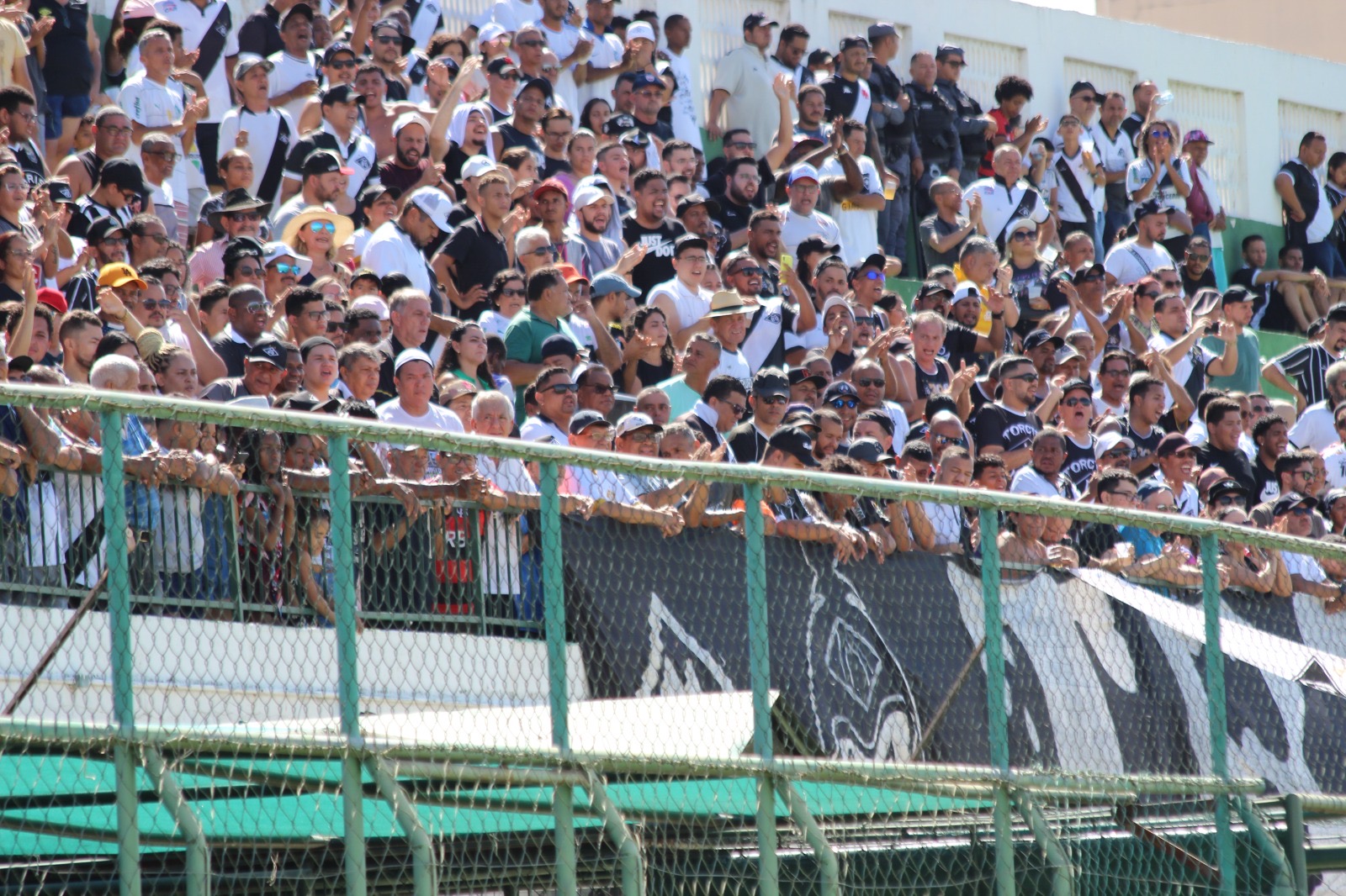 mixto-e-punido-pelo-tjd-mt-em-r$-10-mil-e-jogara-sem-torcida-contra-o-operario