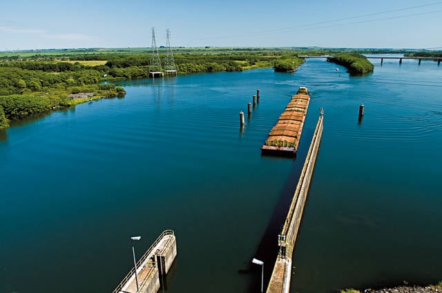 transporte-fluvial-de-graos-cresce-782%-no-brasil-em-13-anos