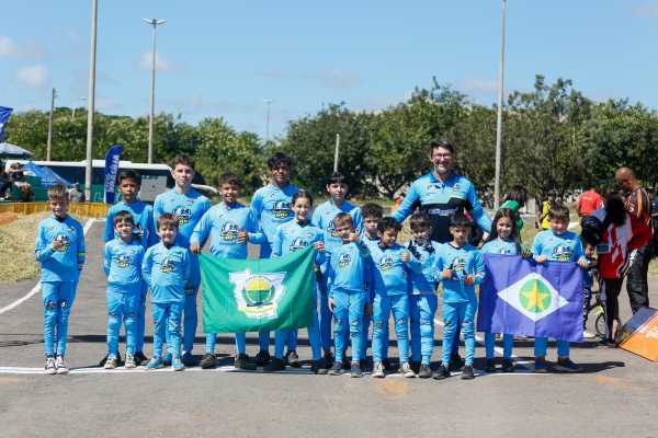 pilotos-luverdenses-conquistam-nove-medalhas-de-campeoes-na-copa-brasil-de-bmx