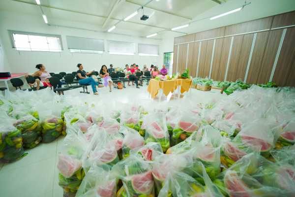 acao-social:-programa-de-aquisicao-de-alimentos-entrega-cestas-para-160-familias