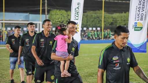 abertura-de-campeonato-marca-entrega-de-campo-de-futebol-do-bairro-rio-verde