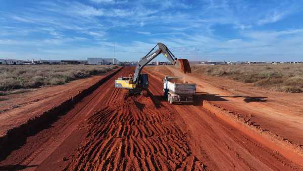 obras-em-lrv:-prefeitura-avanca-na-pavimentacao-do-industrial-6