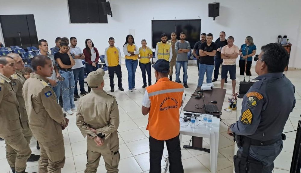 defesa-civil-do-estado-promove-cursos-de-voluntario-e-radiocomunicacao-em-desastres-em-rondonopolis