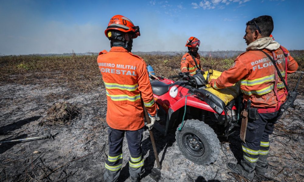 corpo-de-bombeiros-combate-21-incendios-florestais-em-mato-grosso-nesta-terca-feira-(06)