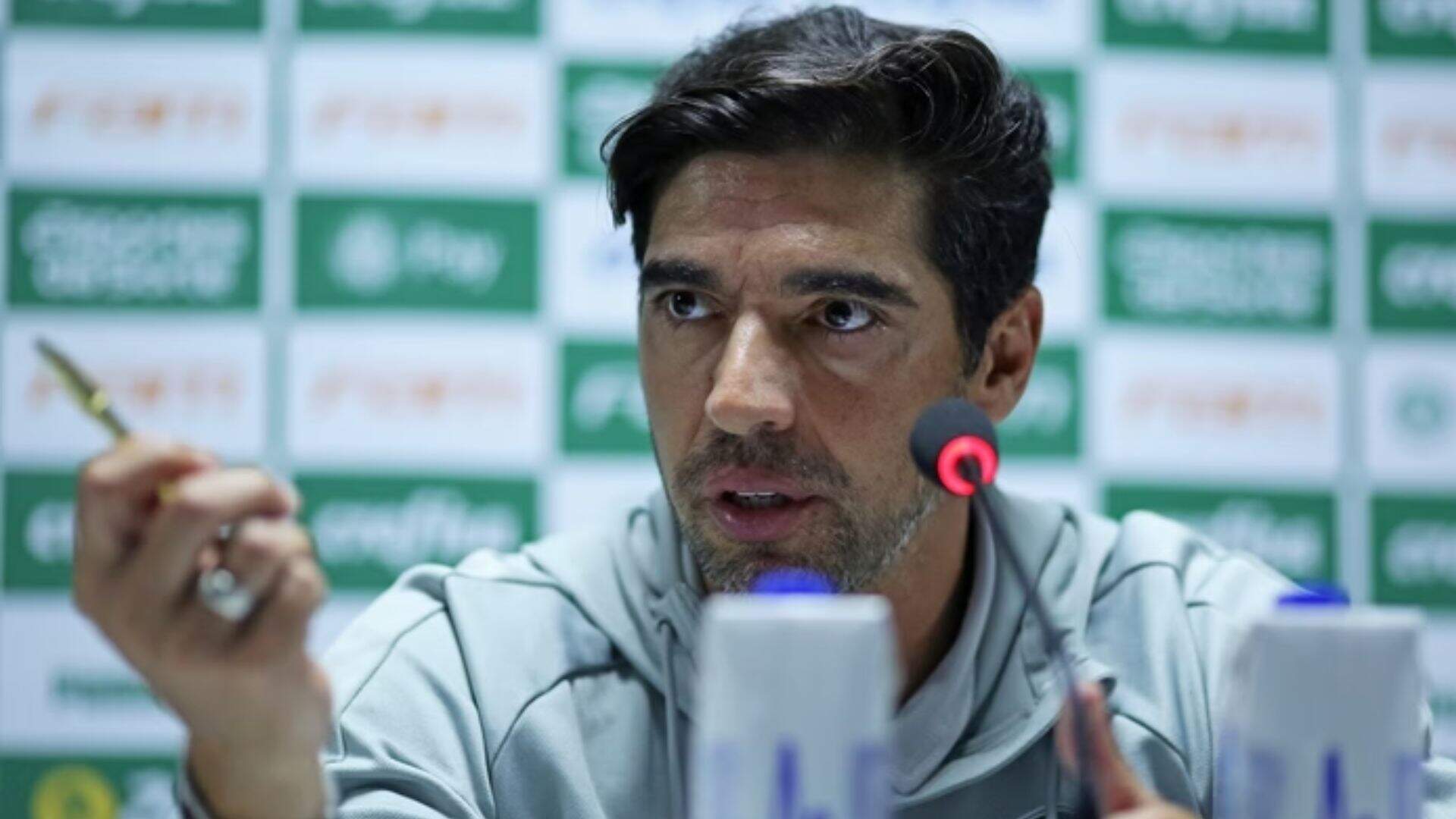 abel-ferreira-volta-a-dar-resposta-polemica-para-jornalista-e-momento-viraliza