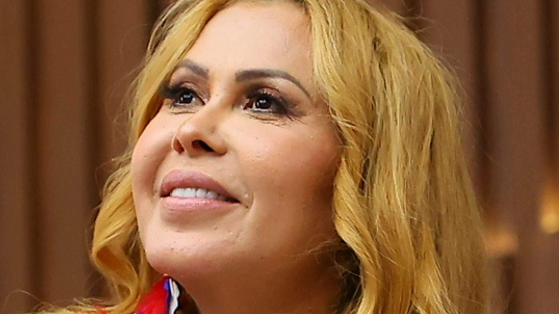 video:-apos-torcer-o-tornozelo,-joelma-deve-usar-cadeira-de-rodas-no-proximo-show