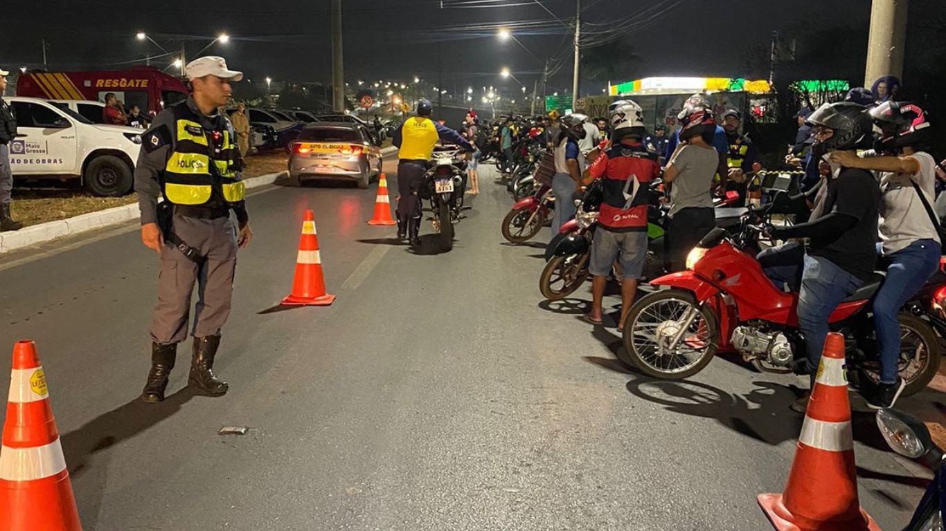 operacao-identifica-28-condutores-sem-cnh-e-termina-com-remocao-de-79-motocicletas