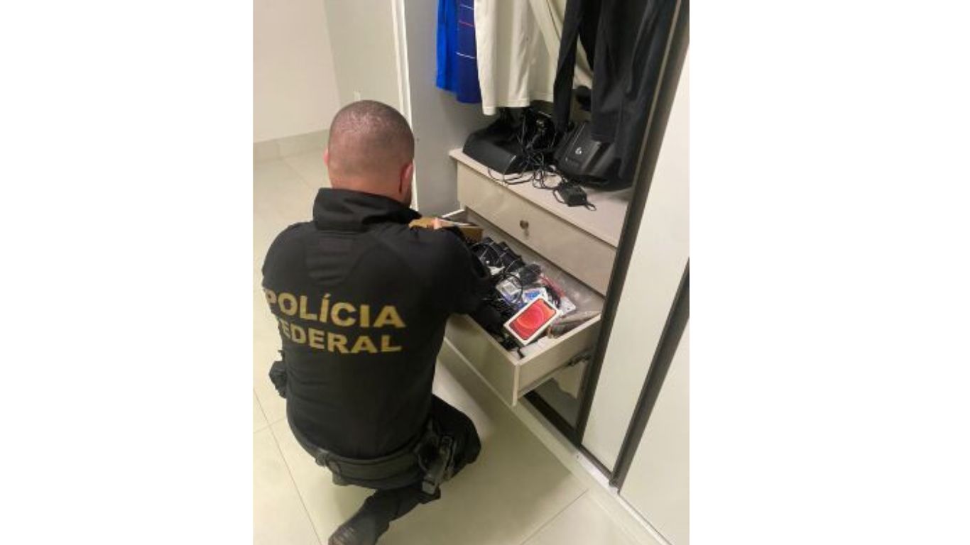 operacao-da-pf-prende-suspeito-com-quase-1,2-mil-arquivos-de-conteudo-de-pedofilia-em-sorriso
