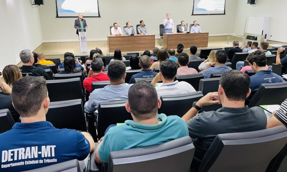detran-mt-promove-encontro-com-servidores-de-ciretrans,-postos-e-nucleos-de-atendimento
