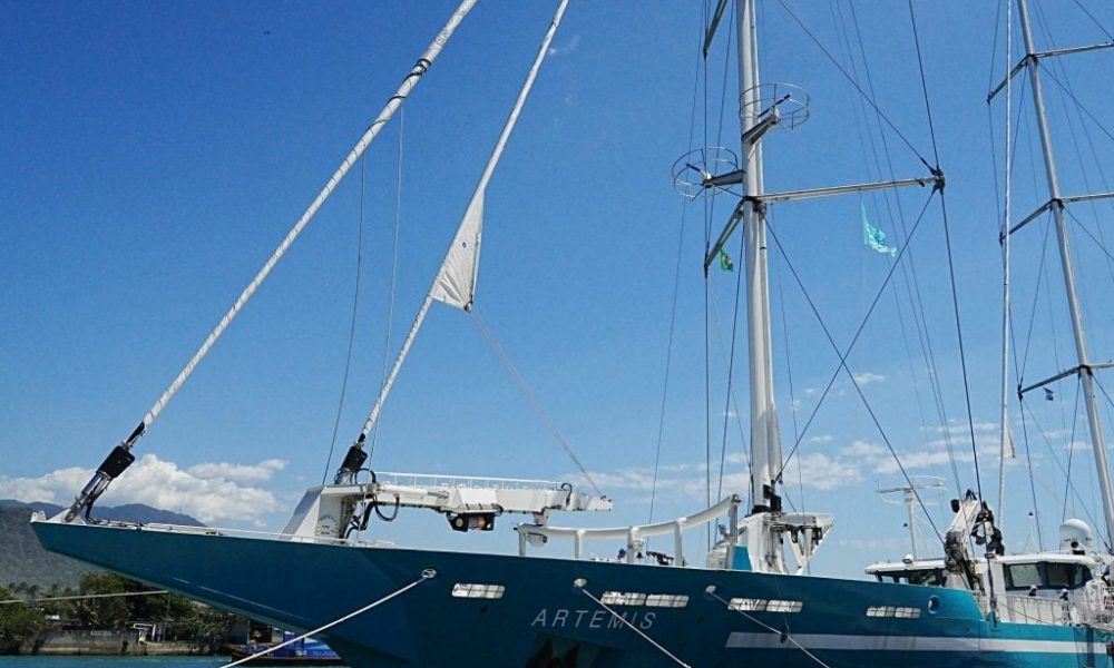 navio-a-vela-transportara-600-toneladas-de-cafe-verde-e-sementes-de-cacau-para-a-franca