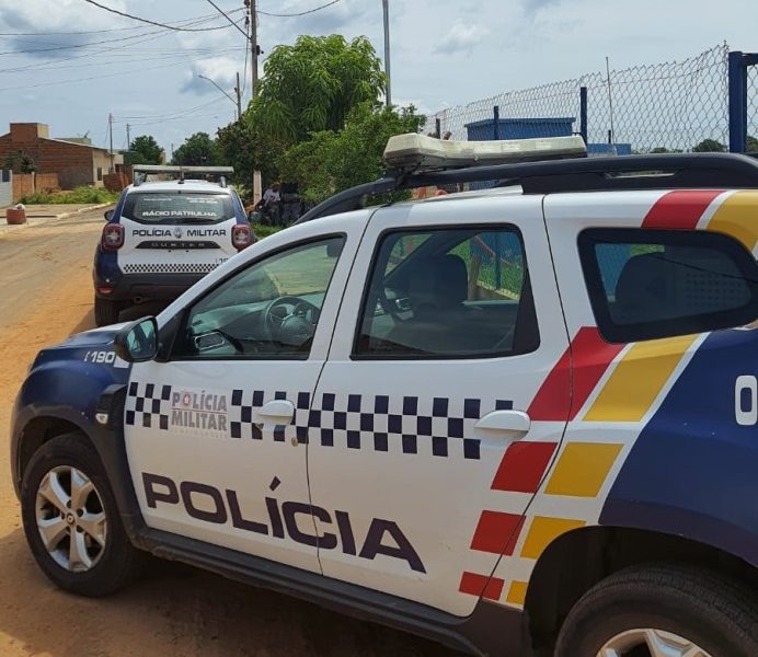 policia-militar-impede-invasao-de-terras-e-encaminha-uma-pessoa-para-delegacia