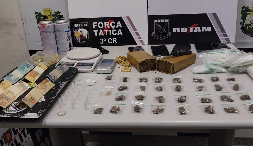 bandidos-sao-presos-com-drogas-e-carro-roubado-usado-em-crimes-contra-membros-de-faccao-rival