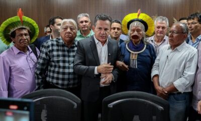 governador-vai-a-brasilia-viabilizar-licencas-para-asfalto-pedido-por-cacique-raoni
