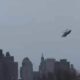 helicoptero-cai-no-rio-hudson,-em-nova-york,-e-deixa-vitimas-fatais